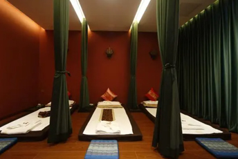 杭州上城区泰式按摩的被动瑜伽：当身体被折叠成诗